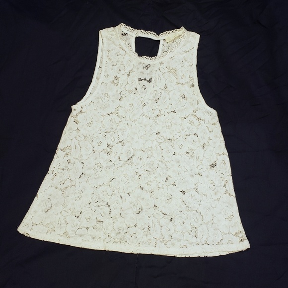 Anthropologie Tops - Anthropologie Floral lace crochet tank top